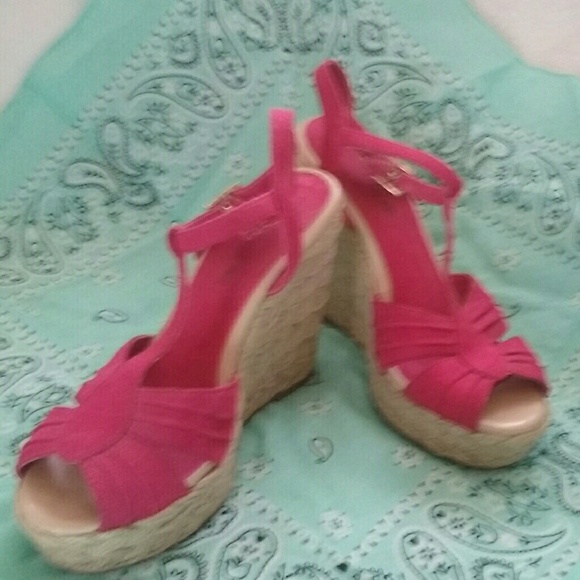 American Eagle Shoes - American Eagle Hot Pink Wedges